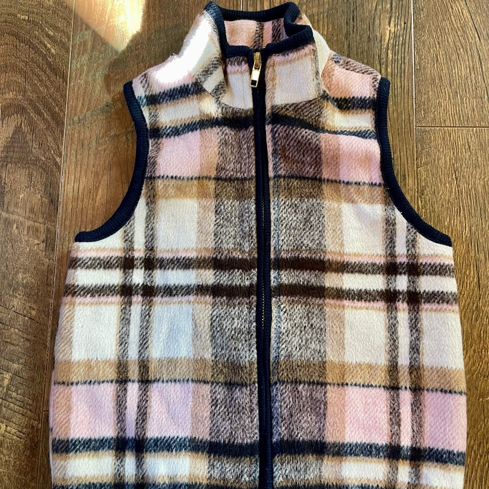 Vest - Picture 2 of 6